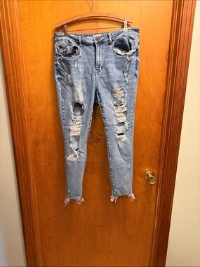 Judy Blue Light Blue Distressed Skinny Jeans